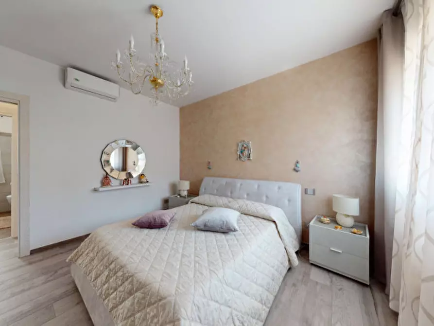 Immagine 10 di Casa bifamiliare in vendita  a Vicenza