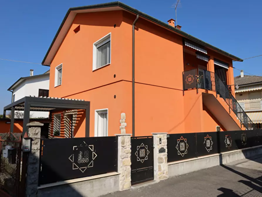 Immagine 18 di Casa bifamiliare in vendita  a Vicenza