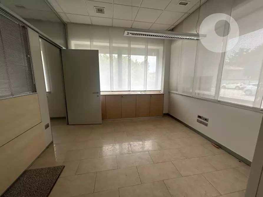 Immagine 8 di Ufficio in affitto  in Viale Anconetta 120 a Vicenza