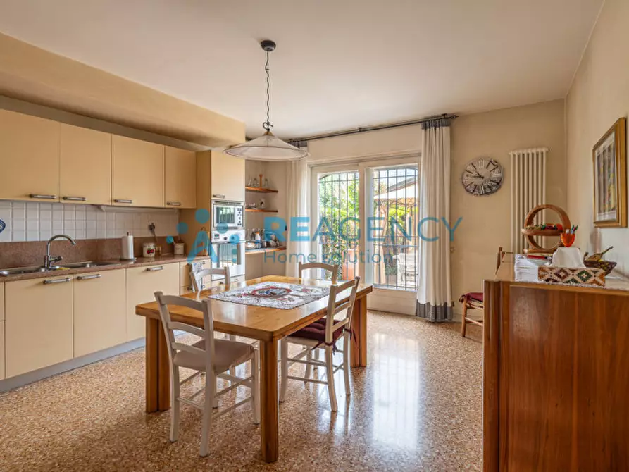 Immagine 9 di Casa bifamiliare in vendita  in Via Cal del Guà, 28 a Montecchio Maggiore