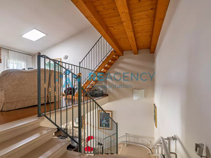 Immagine 13 di Casa bifamiliare in vendita  in Via Cal del Guà, 28 a Montecchio Maggiore