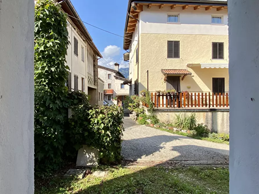 Immagine 5 di Casa bifamiliare in vendita  in Contrada Cavion, 2 a Torrebelvicino