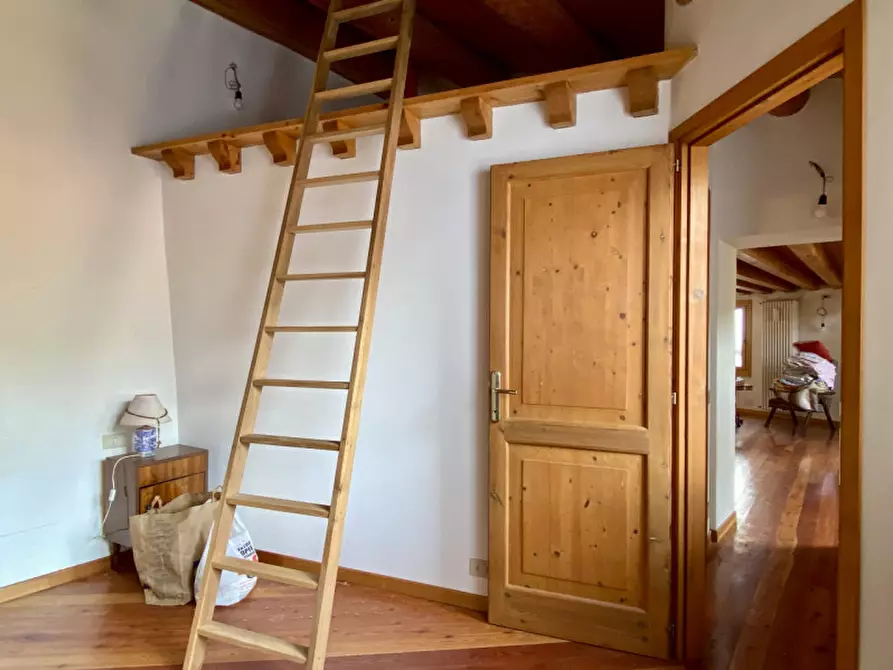 Immagine 13 di Casa bifamiliare in vendita  in Contrada Cavion, 2 a Torrebelvicino