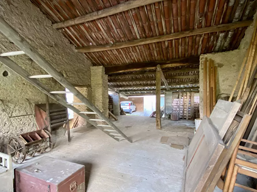 Immagine 25 di Casa bifamiliare in vendita  in Contrada Cavion, 2 a Torrebelvicino