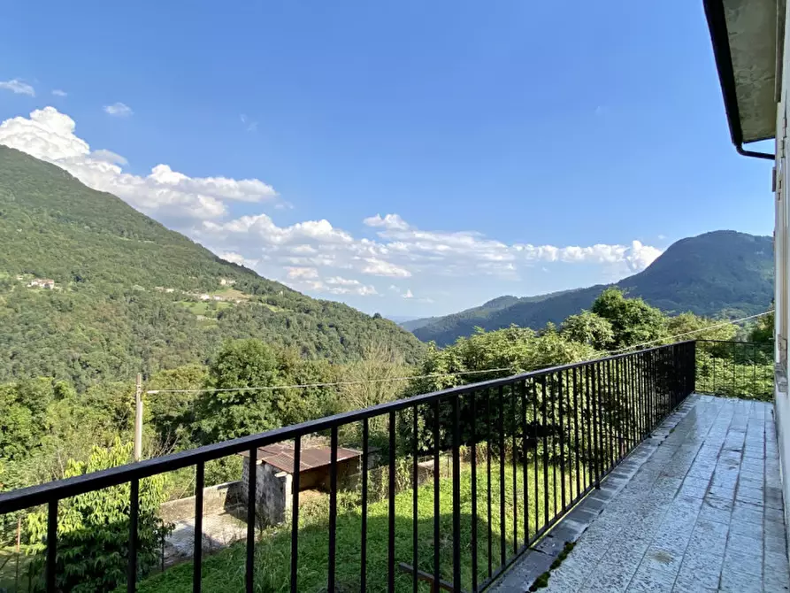 Immagine 39 di Casa bifamiliare in vendita  in Contrada Cavion, 2 a Torrebelvicino