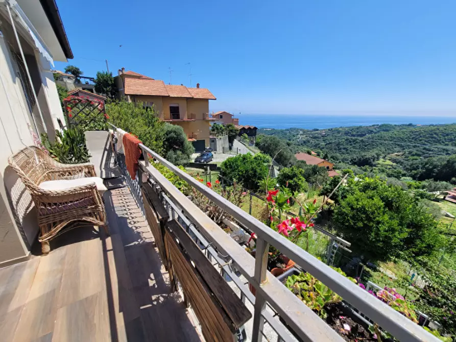 Immagine 6 di Appartamento in vendita  in Via Tessarole a Varazze