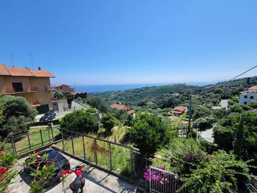 Immagine 7 di Appartamento in vendita  in Via Tessarole a Varazze