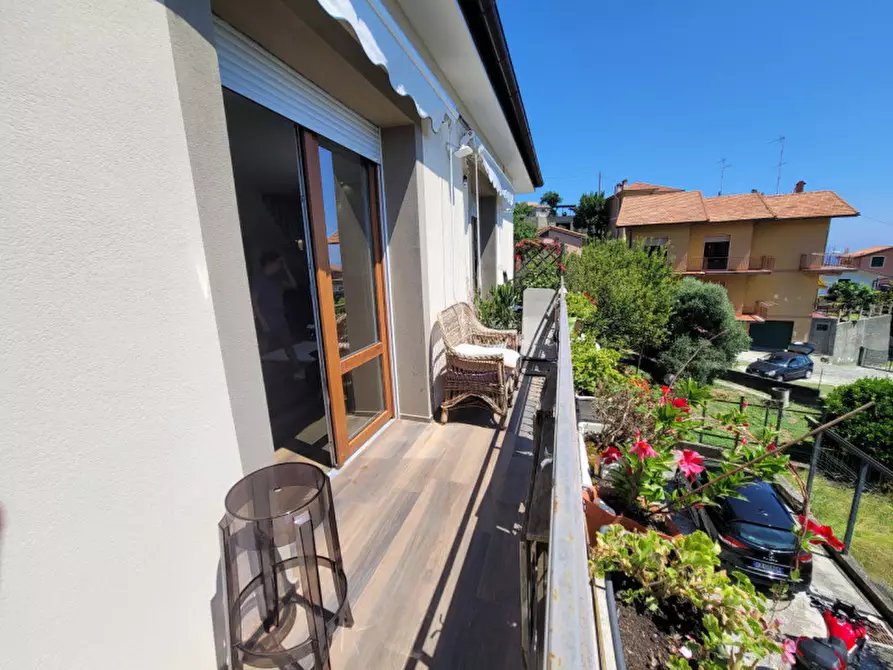 Immagine 12 di Appartamento in vendita  in Via Tessarole a Varazze