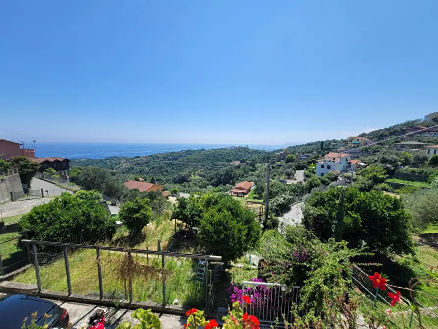 Immagine 23 di Appartamento in vendita  in Via Tessarole a Varazze