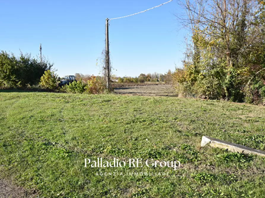 Immagine 4 di Magazzino in vendita  in Via Fontana II Tronco a Borgo Veneto