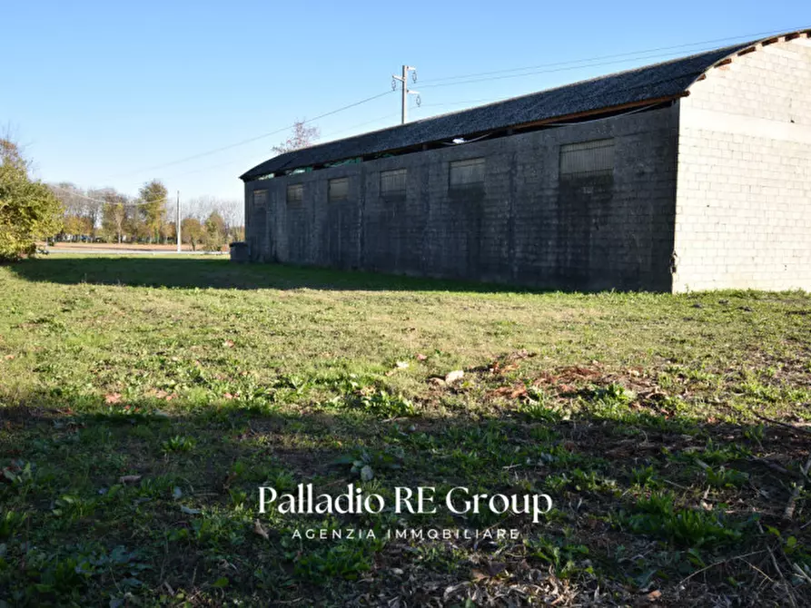 Immagine 12 di Magazzino in vendita  in Via Fontana II Tronco a Borgo Veneto