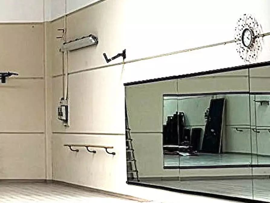 Immagine 7 di Capannone industriale in vendita  in Predda Niedda Strada 1 a Sassari