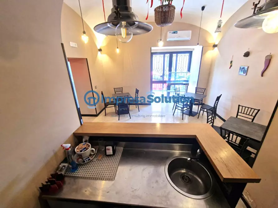 Immagine 12 di Negozio in vendita  in Corso Vittorio Emanuele II a Napoli