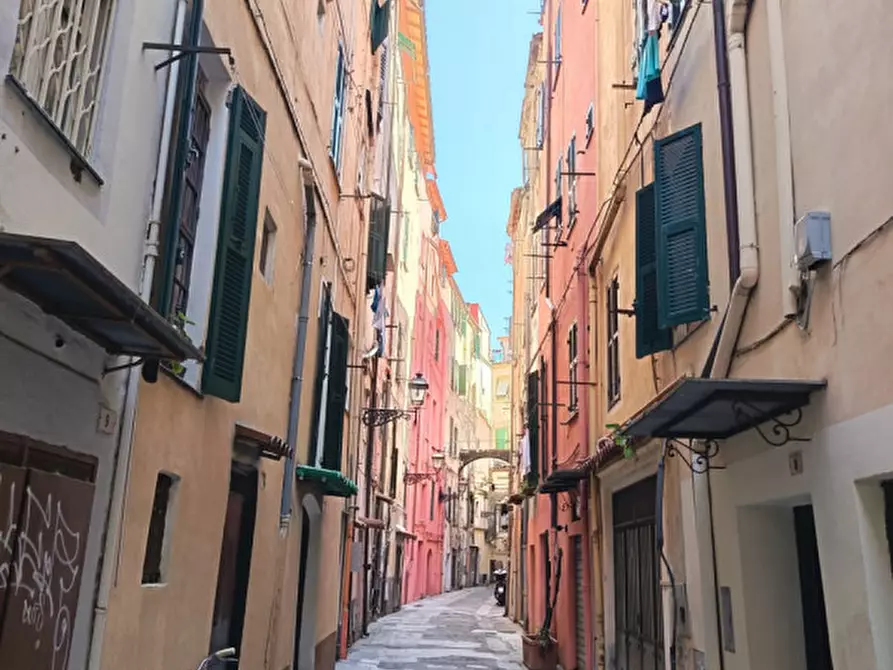 Immagine 2 di Magazzino in vendita  in VIA PASTRENGO a San Remo