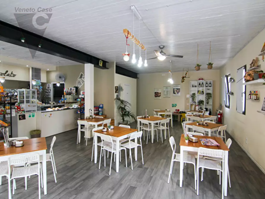 Immagine 1 di Attività commerciale in vendita  in Via Gauslino a Piove Di Sacco