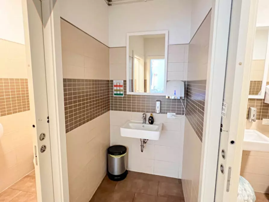 Immagine 14 di Attività commerciale in vendita  in Via Gauslino a Piove Di Sacco