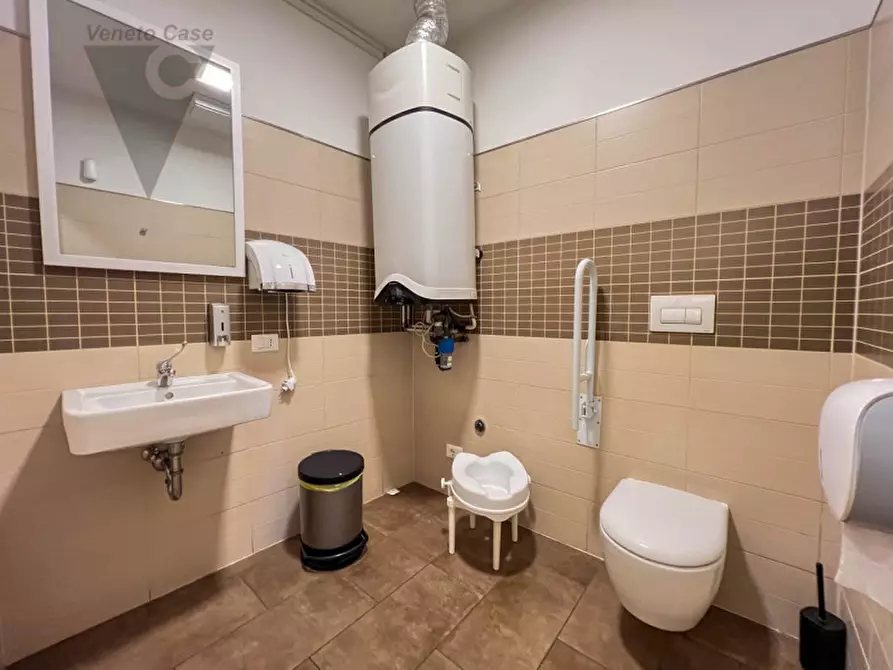 Immagine 15 di Attività commerciale in vendita  in Via Gauslino a Piove Di Sacco