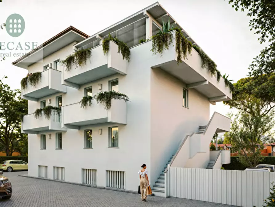 Immagine 2 di Attico in vendita  in Via Giuseppe Zolezzi a Massa