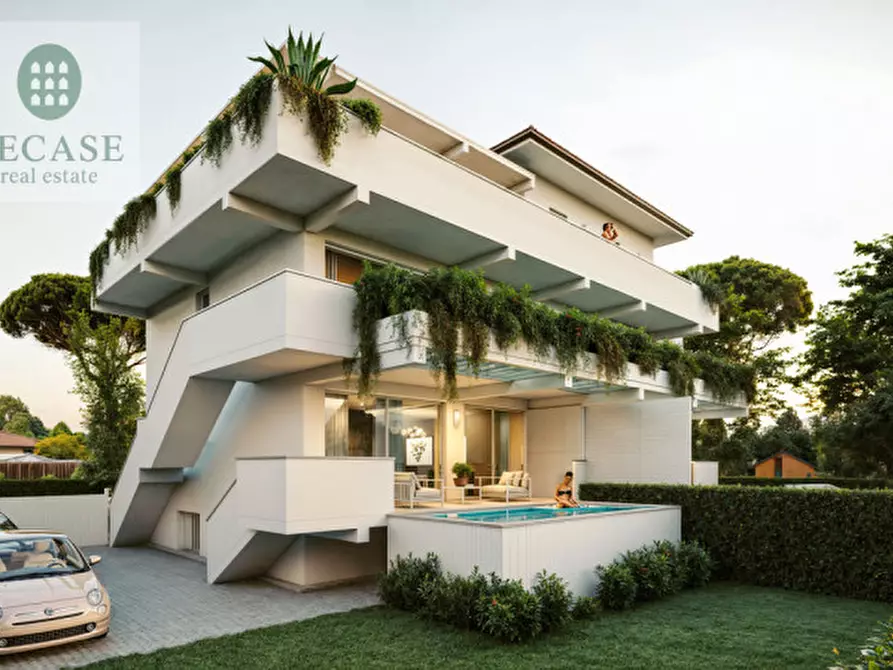 Immagine 3 di Attico in vendita  in Via Giuseppe Zolezzi a Massa