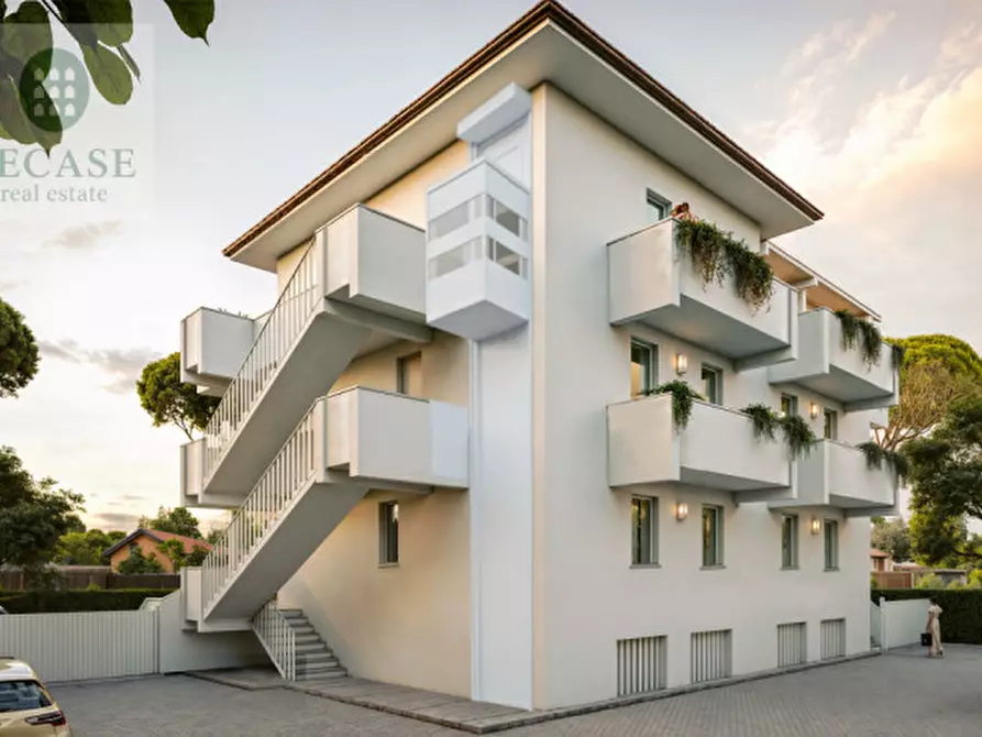 Immagine 3 di Appartamento in vendita  in Via Giuseppe Zolezzi a Massa