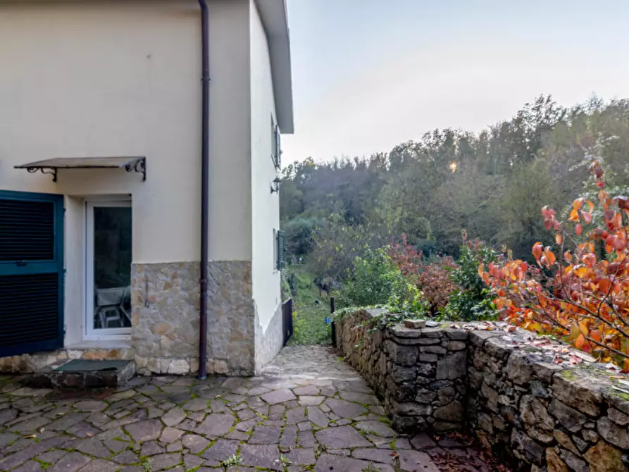 Immagine 3 di Casa indipendente in vendita  a Lerici