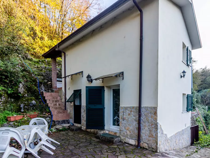 Immagine 5 di Casa indipendente in vendita  a Lerici