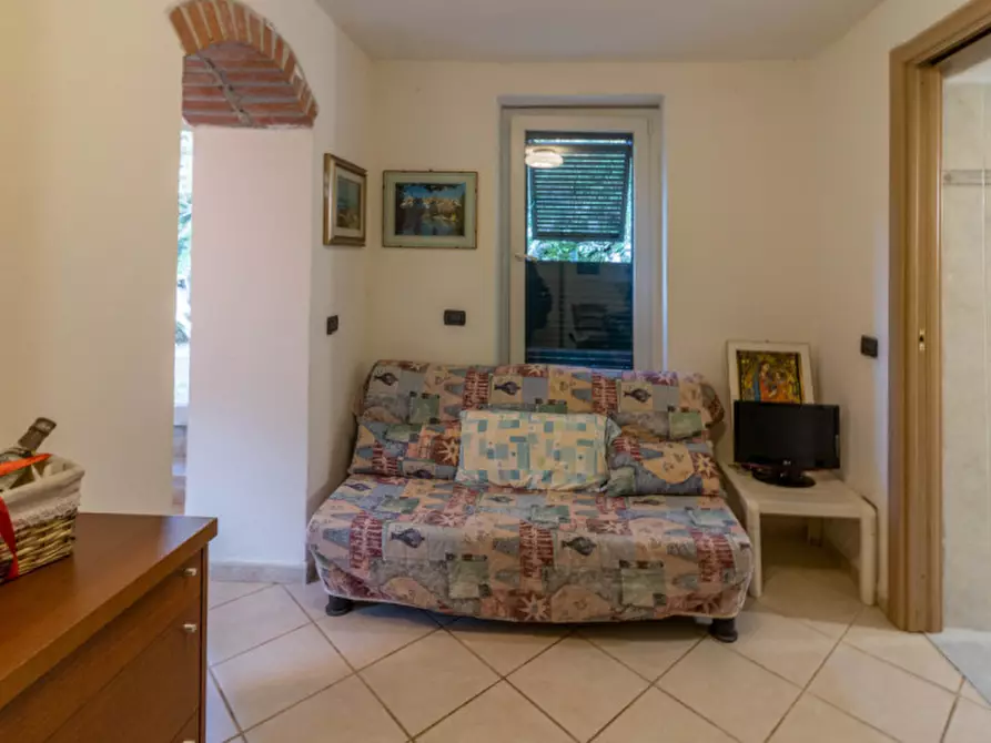 Immagine 17 di Casa indipendente in vendita  a Lerici