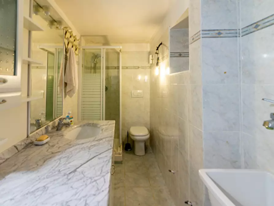 Immagine 20 di Casa indipendente in vendita  a Lerici