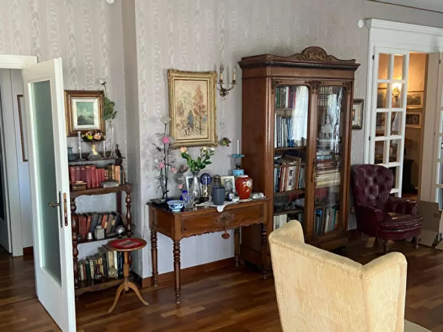 Immagine 1 di Appartamento in vendita  in via B. Pellegrino a Padova