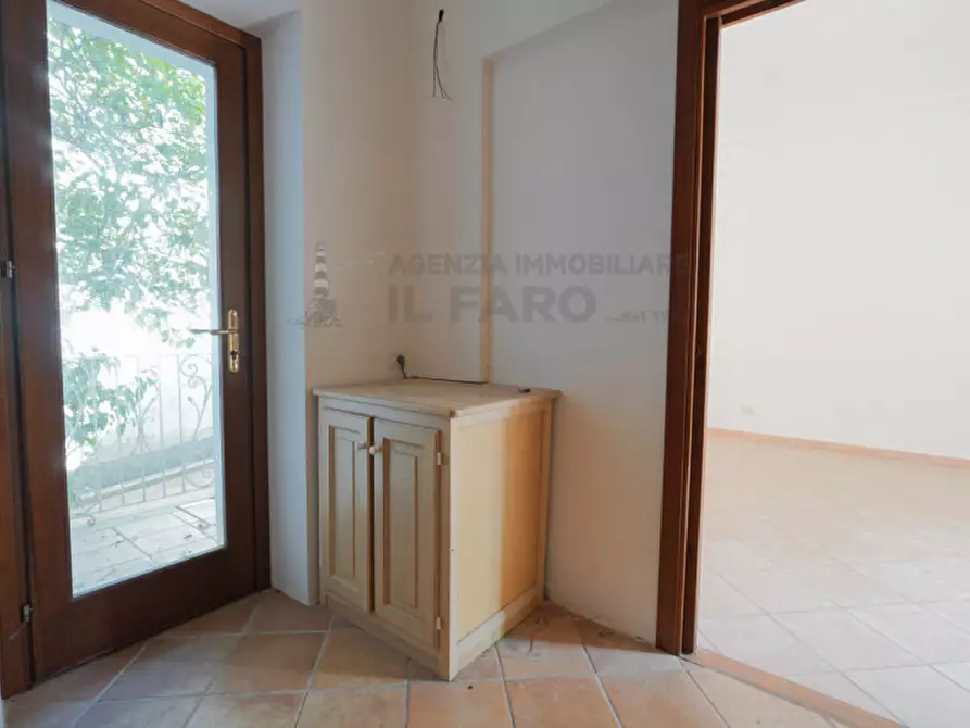 Immagine 10 di Villetta a schiera in vendita  in via Raffaello Sanzio n. 4 a La Maddalena