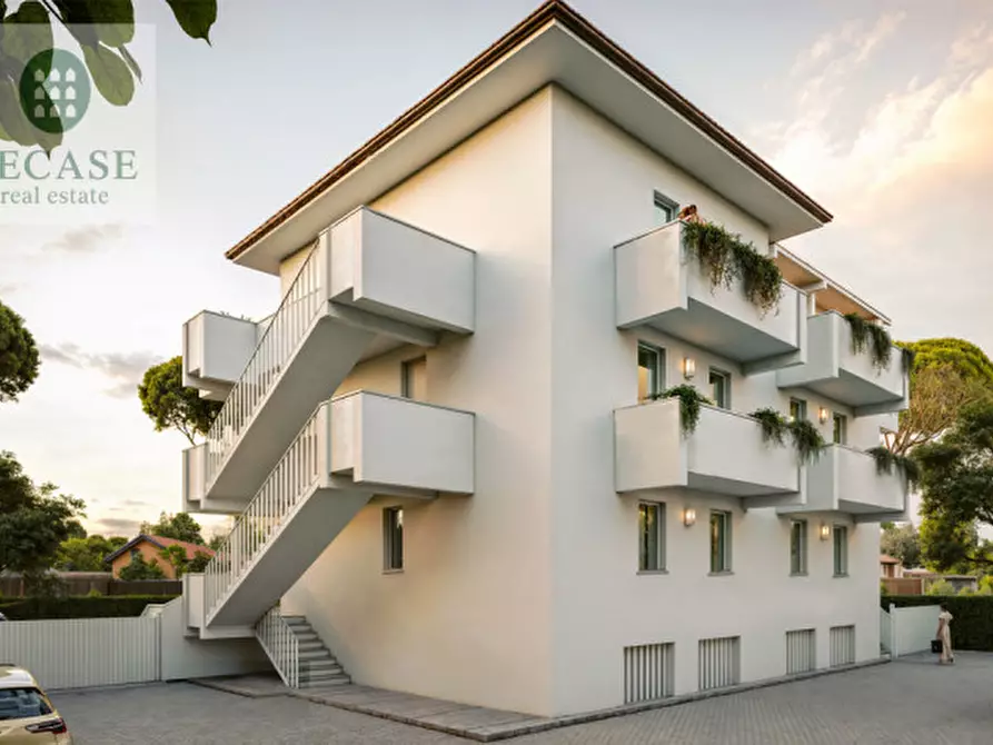 Immagine 4 di Appartamento in vendita  in Via Giuseppe Zolezzi a Massa