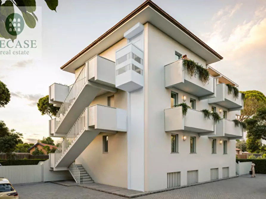 Immagine 5 di Appartamento in vendita  in Via Giuseppe Zolezzi a Massa