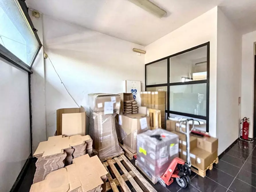 Immagine 3 di Capannone industriale in vendita  in Piazza della Repubblica, 37059 Volon VR, Italia a Zevio