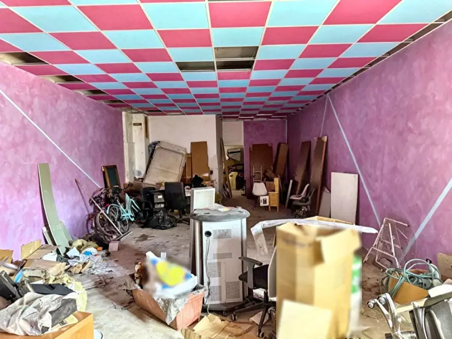 Immagine 4 di Negozio in vendita  in Piazza della Repubblica, 37059 Volon VR, Italia a Zevio