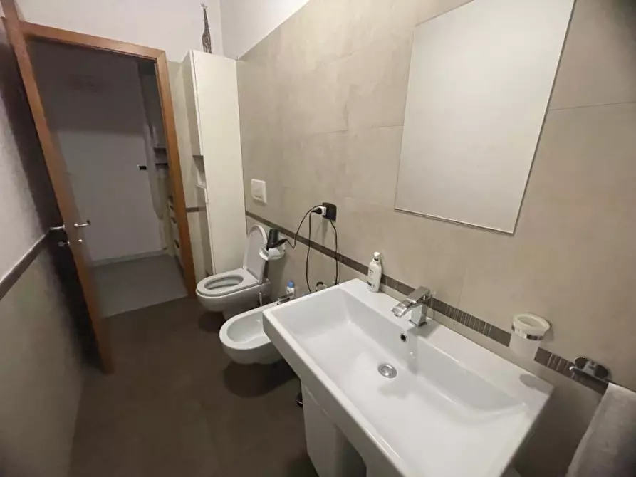 Immagine 9 di Appartamento in vendita  a Senigallia