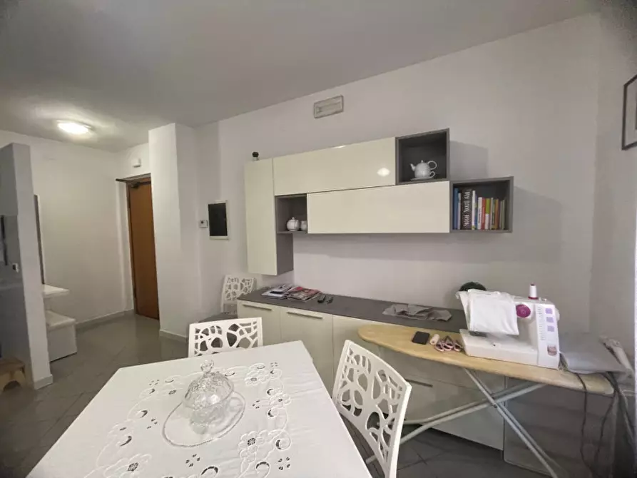 Immagine 11 di Appartamento in vendita  a Senigallia