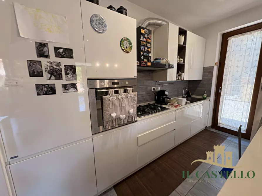 Immagine 12 di Appartamento in vendita  in Via Garibaldi a Castiglione Del Lago