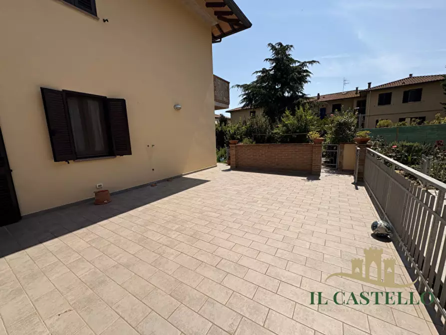 Immagine 18 di Appartamento in vendita  in Via Garibaldi a Castiglione Del Lago