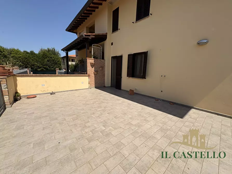 Immagine 19 di Appartamento in vendita  in Via Garibaldi a Castiglione Del Lago