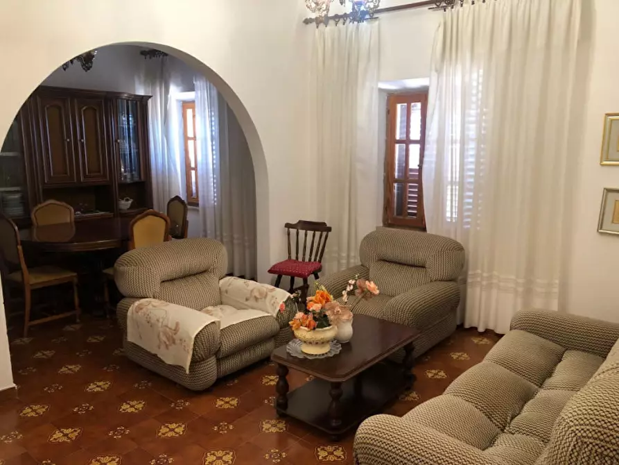 Immagine 6 di Appartamento in vendita  in VIA ELEONORA D` ARBOREA n. SN Piano T-1 - 2 a Posada