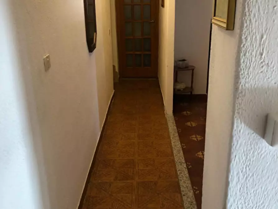 Immagine 8 di Appartamento in vendita  in VIA ELEONORA D` ARBOREA n. SN Piano T-1 - 2 a Posada