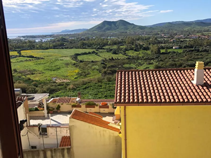 Immagine 10 di Appartamento in vendita  in VIA ELEONORA D` ARBOREA n. SN Piano T-1 - 2 a Posada