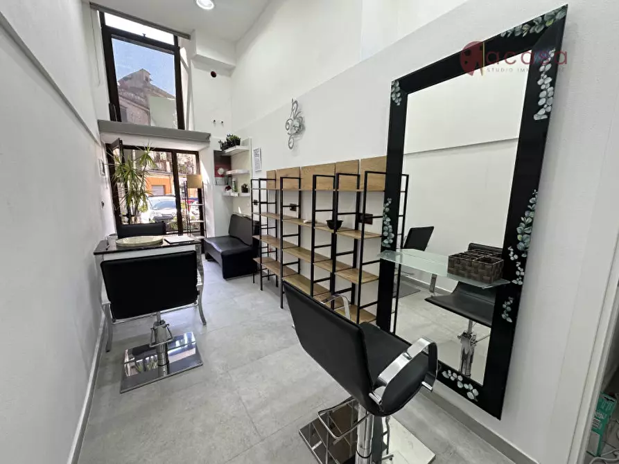 Immagine 4 di Negozio in affitto  in Piazza Guglielmo II a Monreale