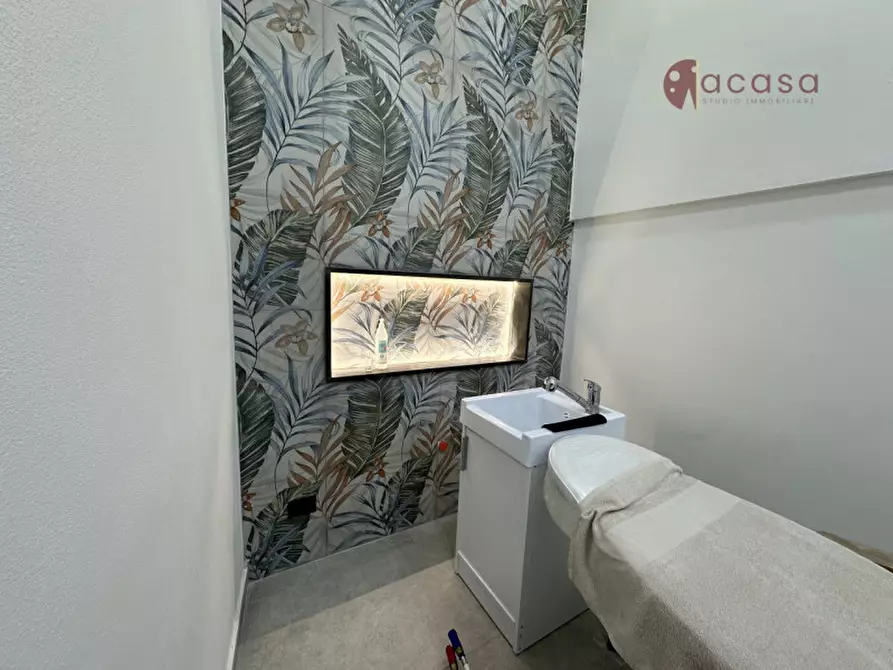 Immagine 9 di Negozio in affitto  in Piazza Guglielmo II a Monreale