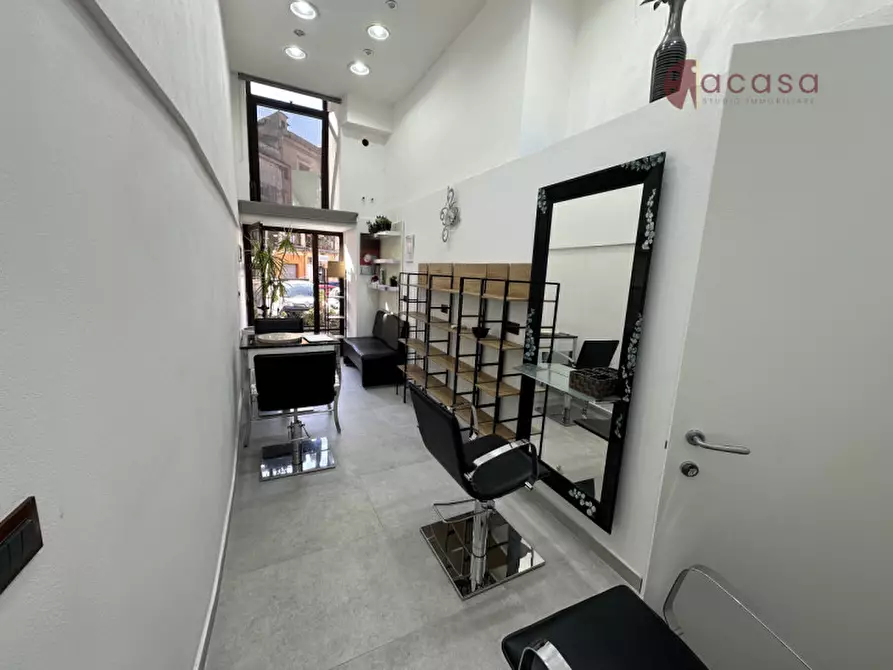 Immagine 13 di Negozio in affitto  in Piazza Guglielmo II a Monreale