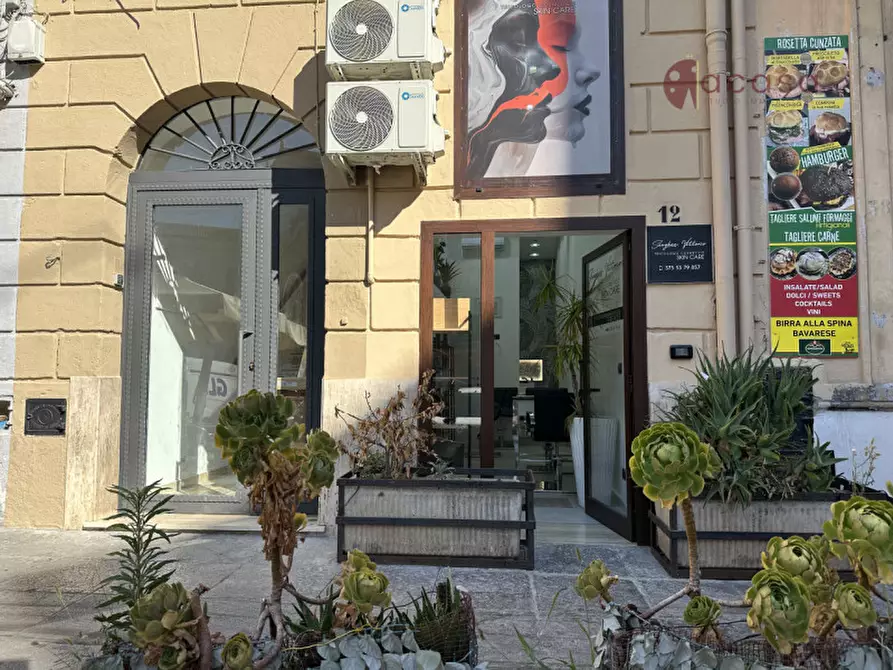 Immagine 14 di Negozio in affitto  in Piazza Guglielmo II a Monreale