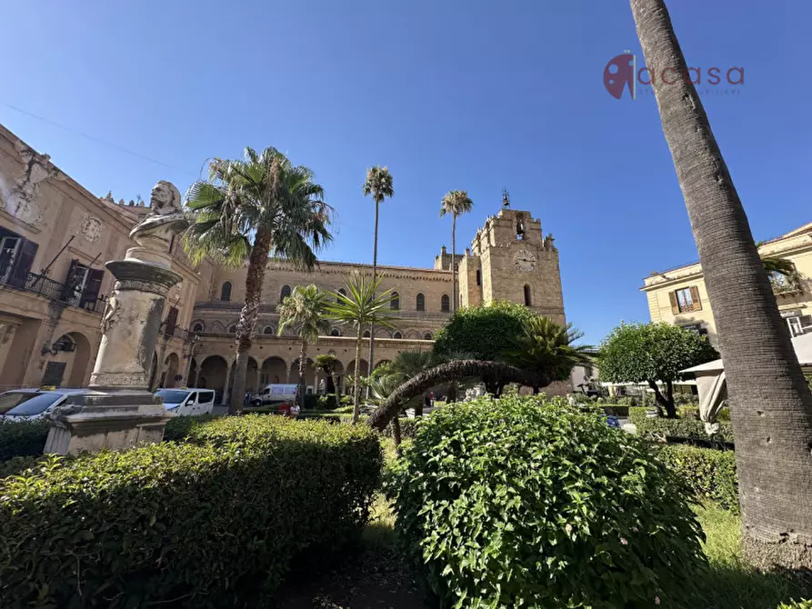 Immagine 16 di Negozio in affitto  in Piazza Guglielmo II a Monreale