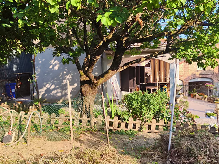 Immagine 43 di Villetta a schiera in vendita  in strada mataletto a Langhirano