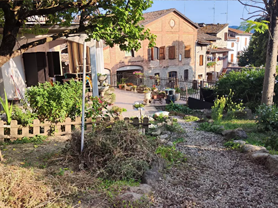 Immagine 44 di Villetta a schiera in vendita  in strada mataletto a Langhirano