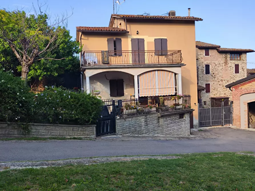 Immagine 46 di Villetta a schiera in vendita  in strada mataletto a Langhirano